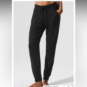 Alo Alolux Soho black jogger pants large